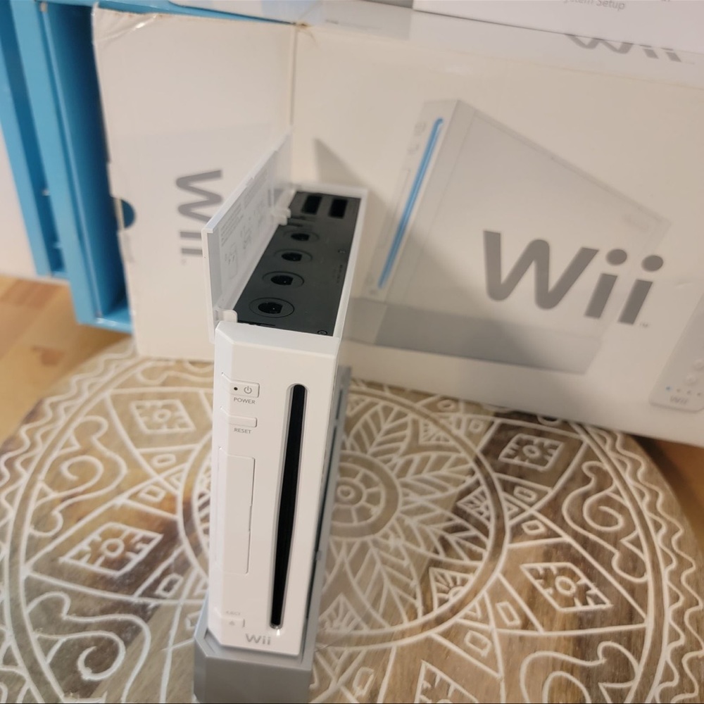 Nintendo Wii RVL-001 in box! + Extras